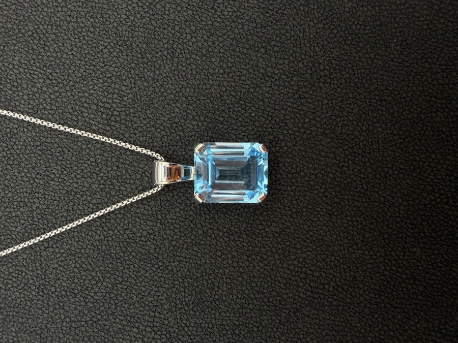 Anhänger Silber 925 mit Blue Topas im Emerald-Cut