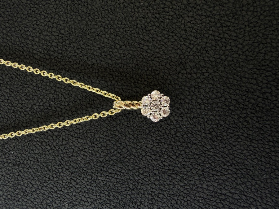 Goldkette 375 Gelbgold mit Zirkonia-Blütenanhänger